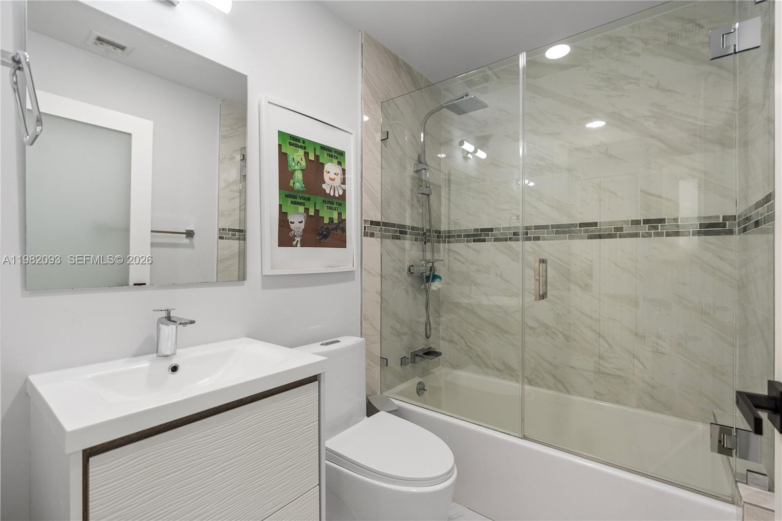 LEOMAR HOMES - Residential