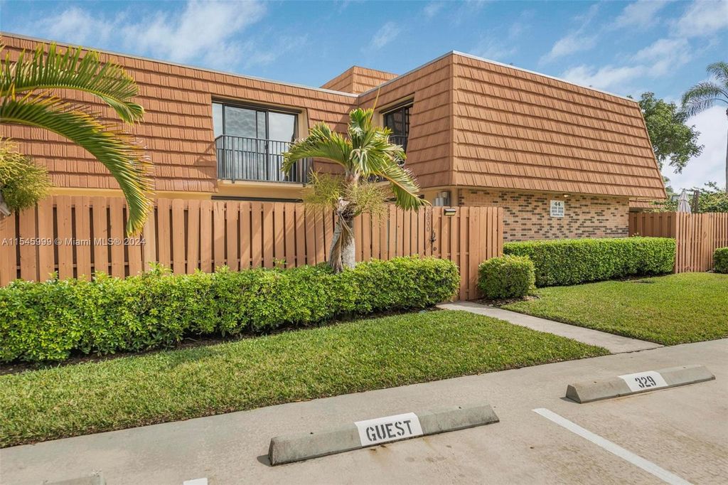 Photo of 2600 Garden Ct, Cooper City, FL 33026 (MLS # A11545999)