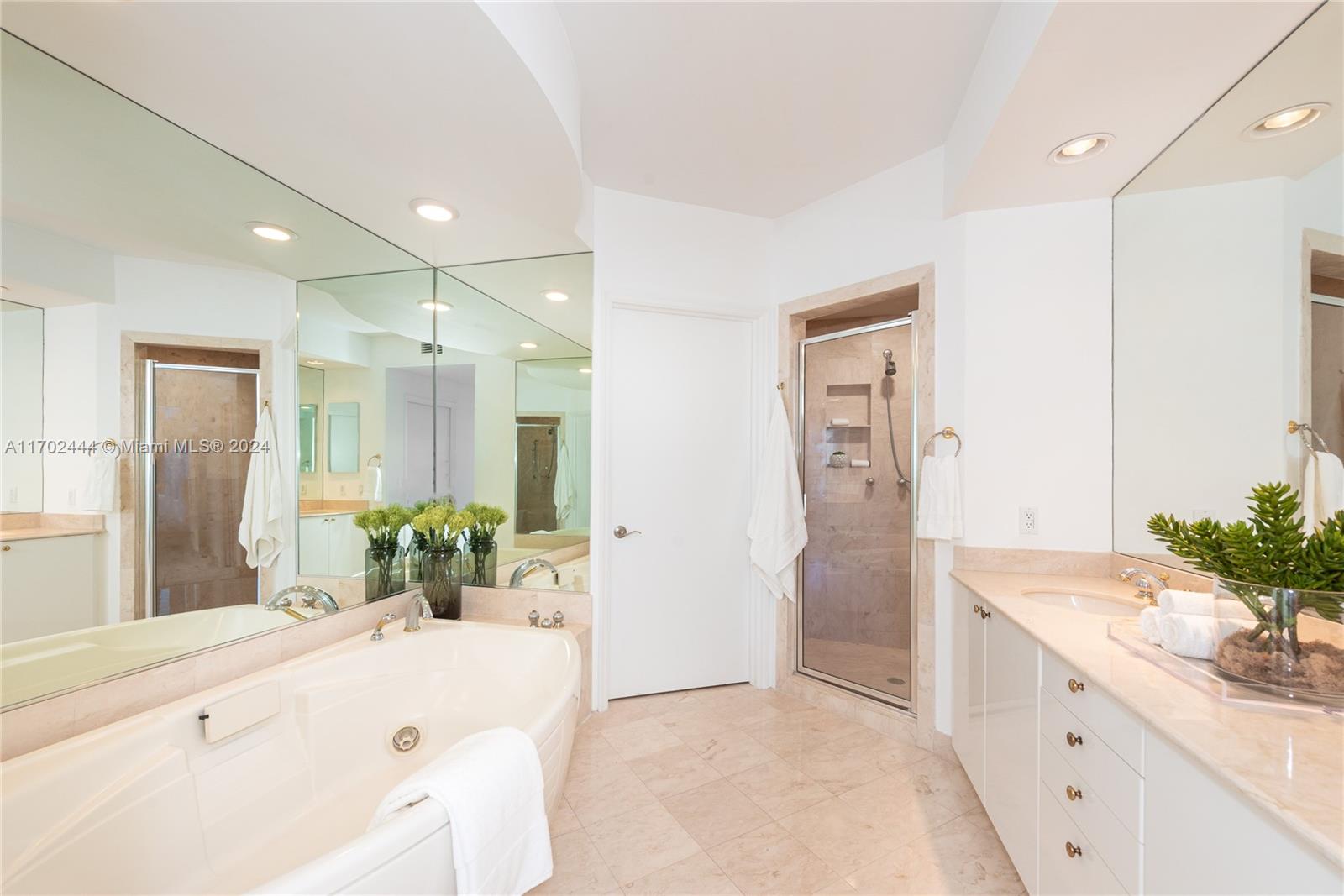 CLUB TOWER TWO CONDO - Residential