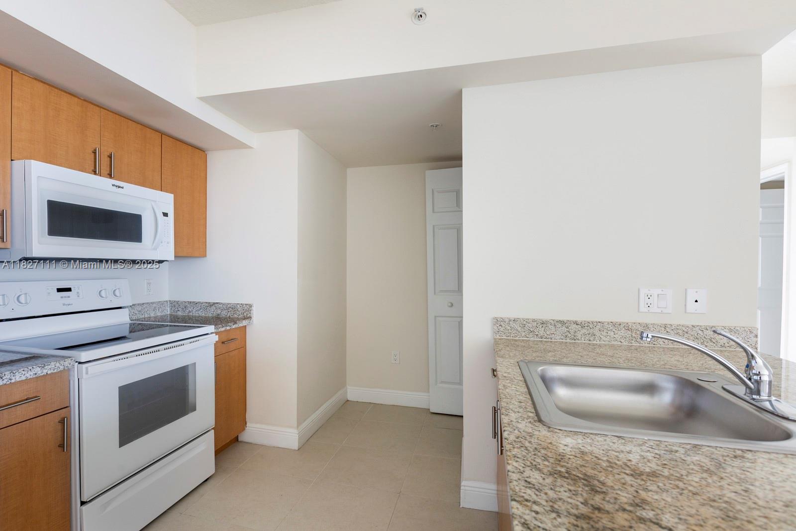 2350 SW 27th Ave 810