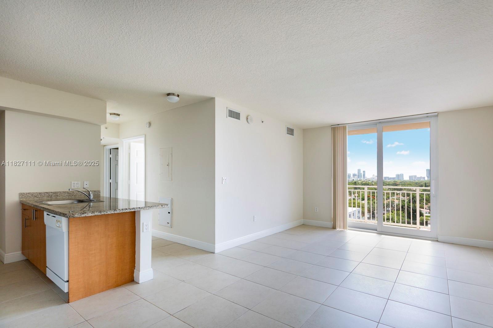 2350 SW 27th Ave 810