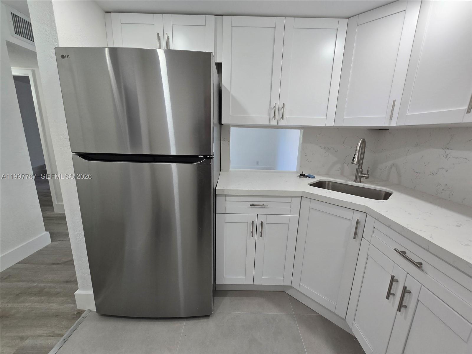 YOLANDA VILLAS CONDO - Residential Lease