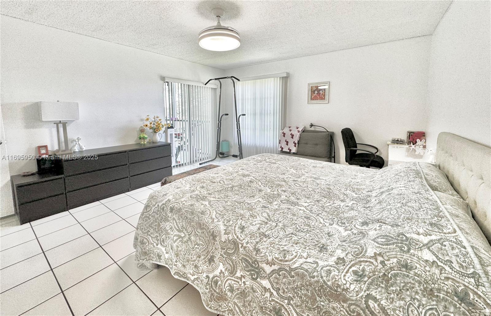 HUNTINGTON POINTE - Residential