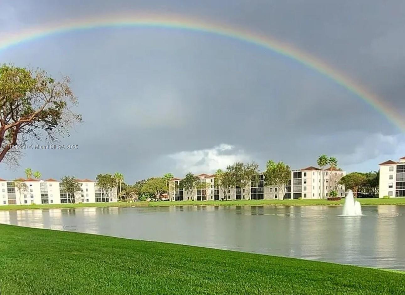 HUNTINGTON POINTE - Residential
