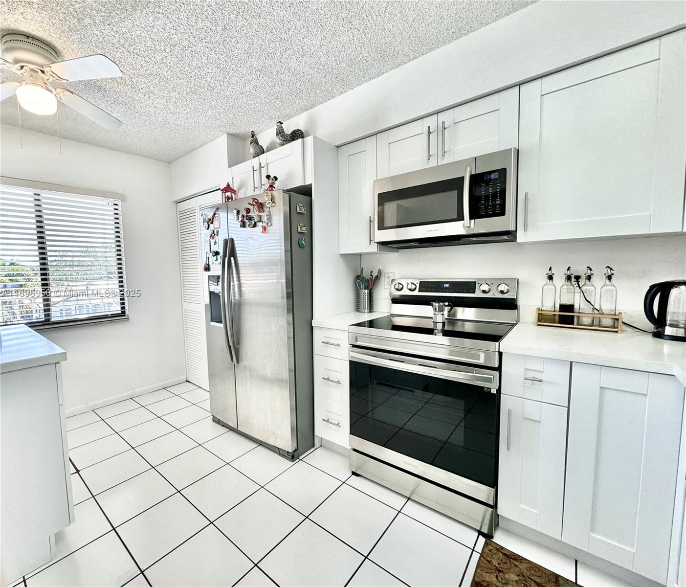 HUNTINGTON POINTE - Residential