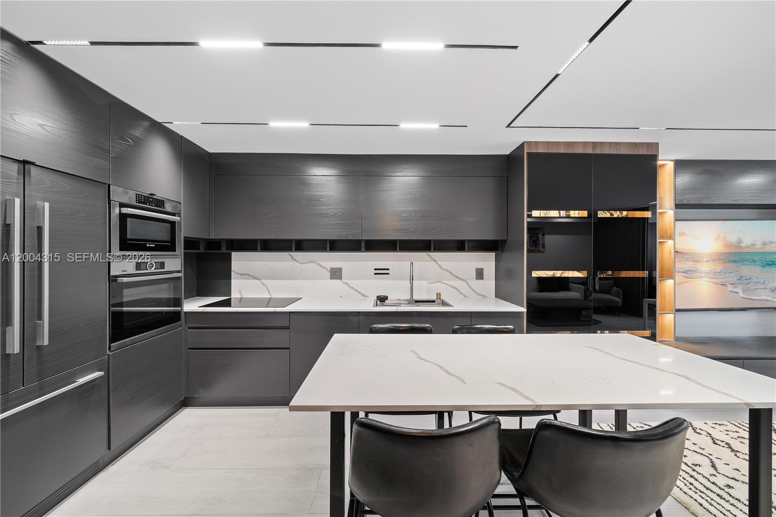 RONEY PALACE CONDO - Residential