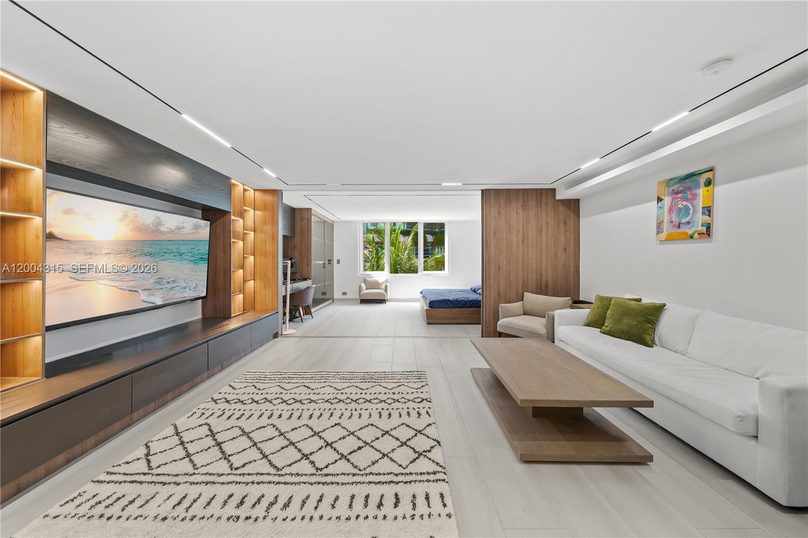 RONEY PALACE CONDO - Residential