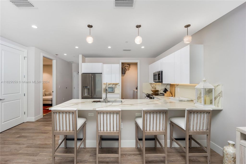 Photo of 41 SW Seminole St #403, Stuart, FL 34994 (MLS # A11629059)