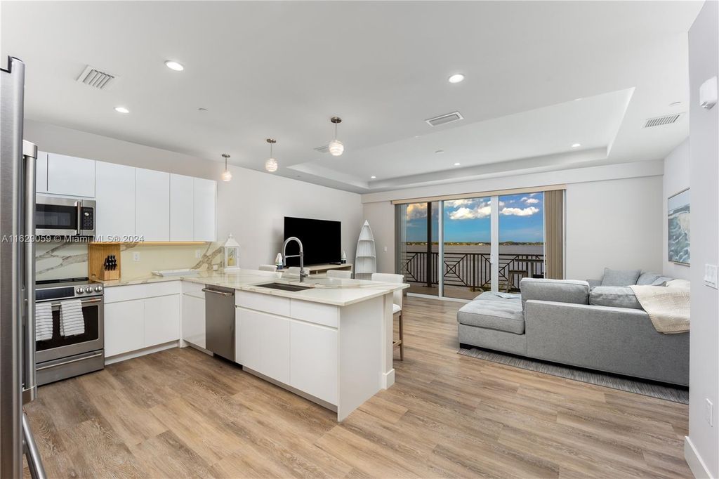 Photo of 41 SW Seminole St #403, Stuart, FL 34994 (MLS # A11629059)