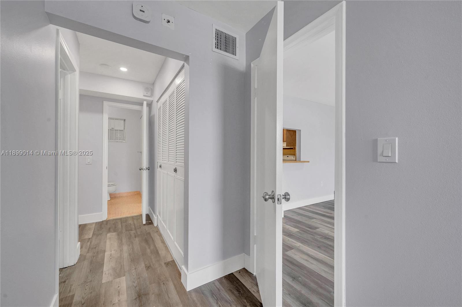 NEW LAND GARDENS CONDO - Residential Lease