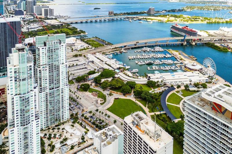 VIZCAYNE NORTH CONDO - Residential Lease