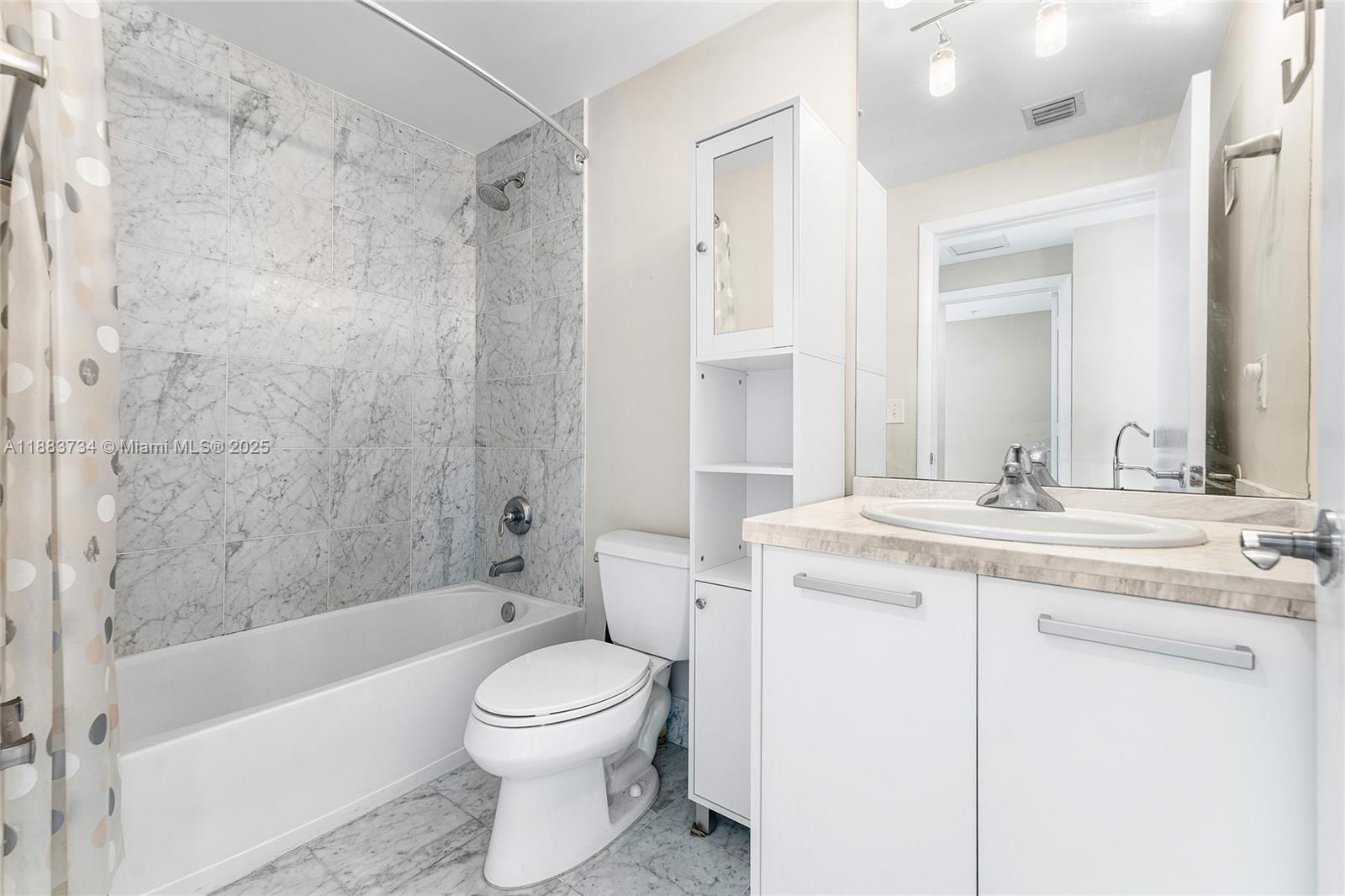 VIZCAYNE NORTH CONDO - Residential Lease