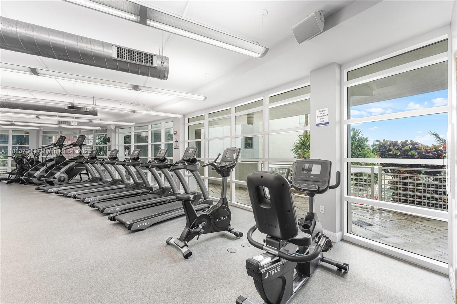 VIZCAYNE NORTH CONDO - Residential Lease