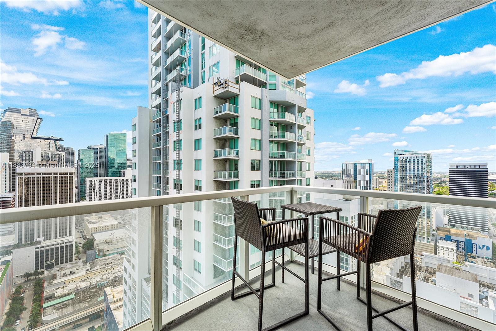 VIZCAYNE NORTH CONDO - Residential Lease