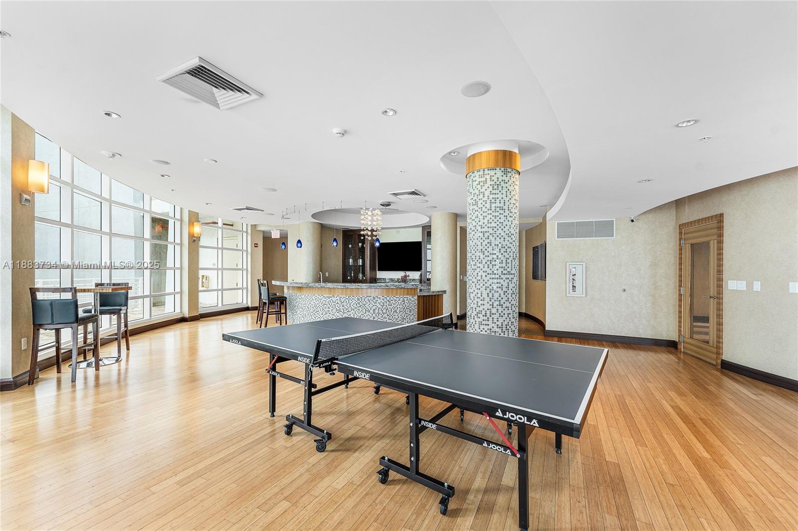 VIZCAYNE NORTH CONDO - Residential Lease