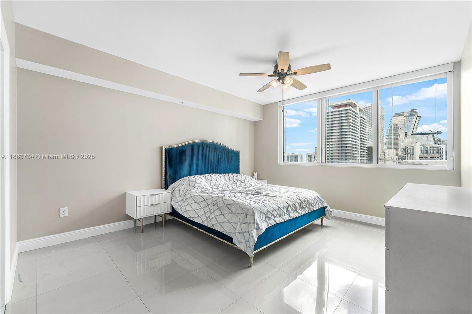 VIZCAYNE NORTH CONDO - Residential Lease