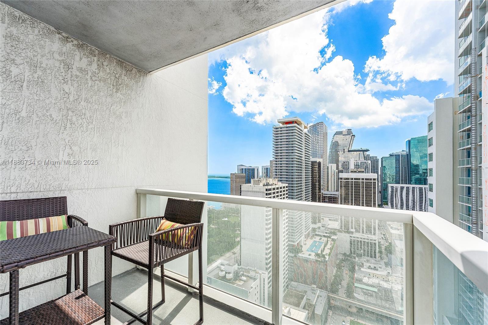 VIZCAYNE NORTH CONDO - Residential Lease