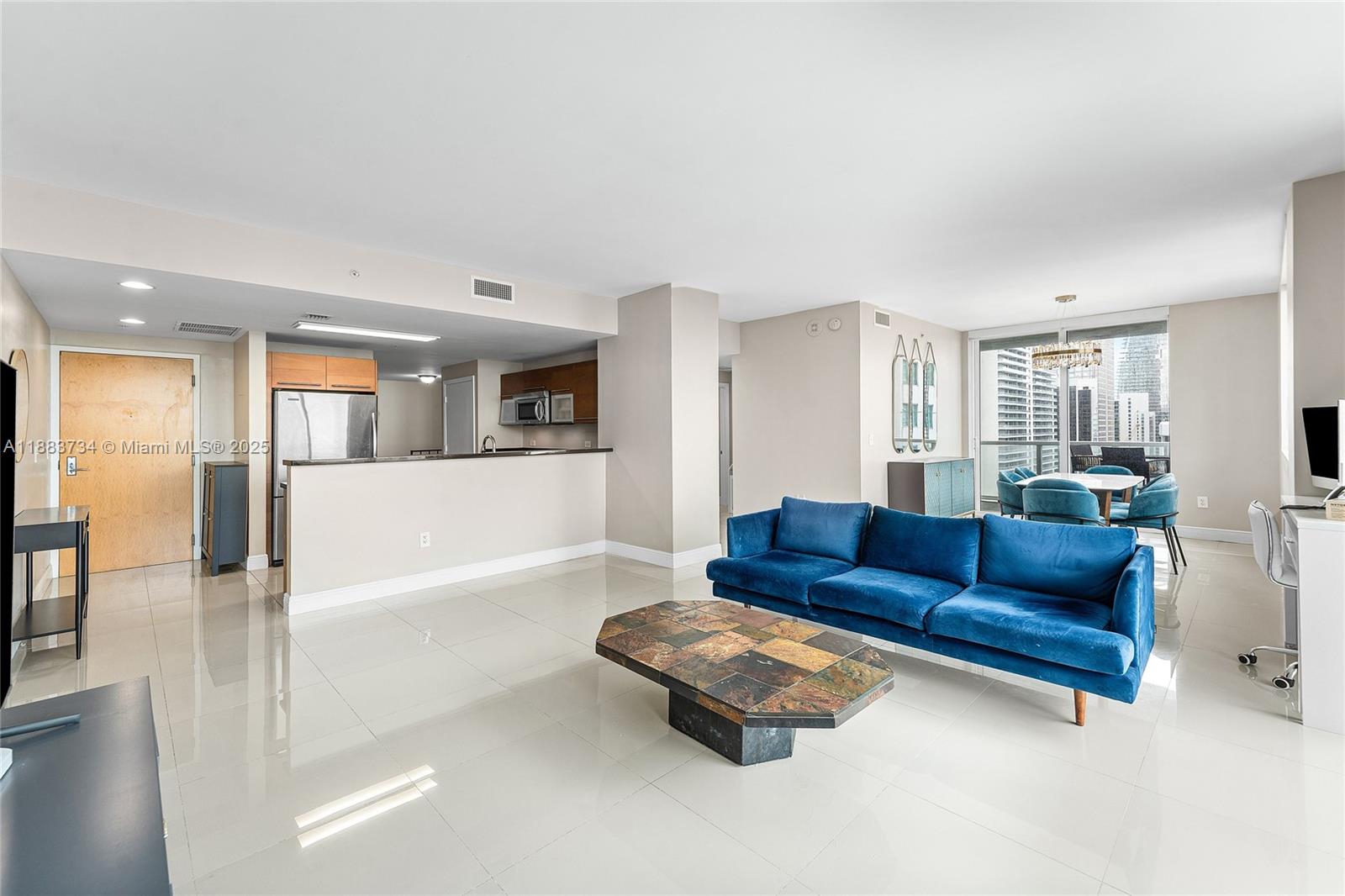 VIZCAYNE NORTH CONDO - Residential Lease