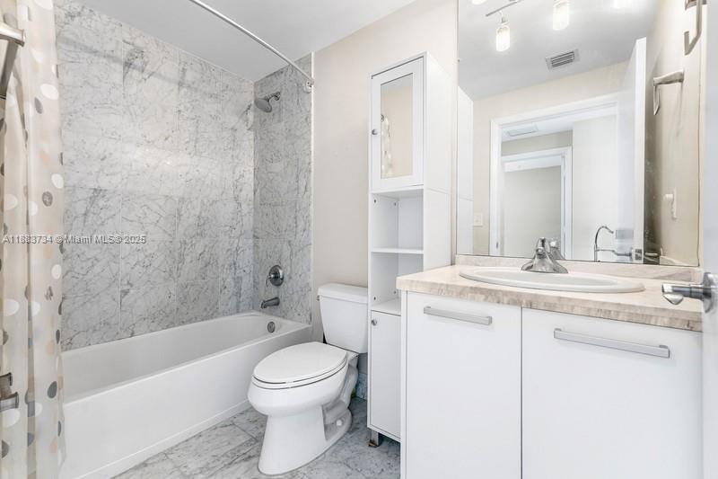 VIZCAYNE NORTH CONDO - Residential Lease