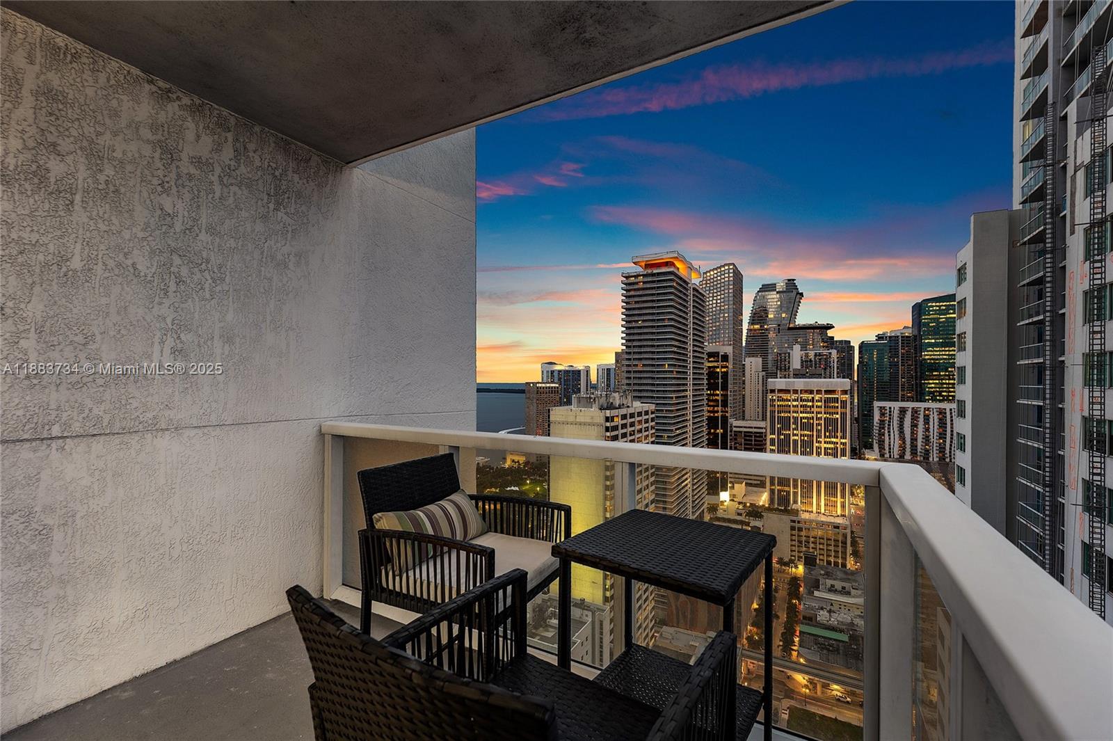 VIZCAYNE NORTH CONDO - Residential Lease