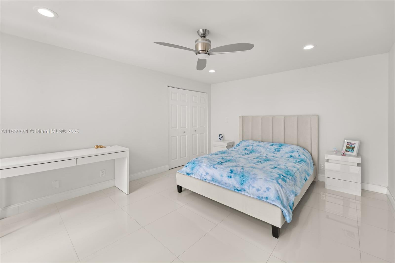 TOWER AT BISCAYNE COVE CO - Residential