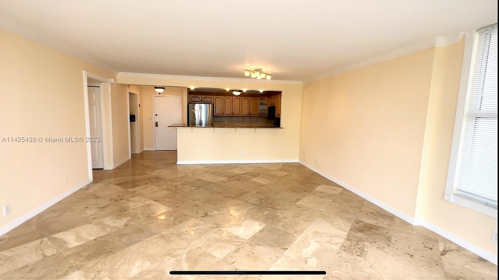 HALLMARK OF HOLLYWOOD CON - Residential