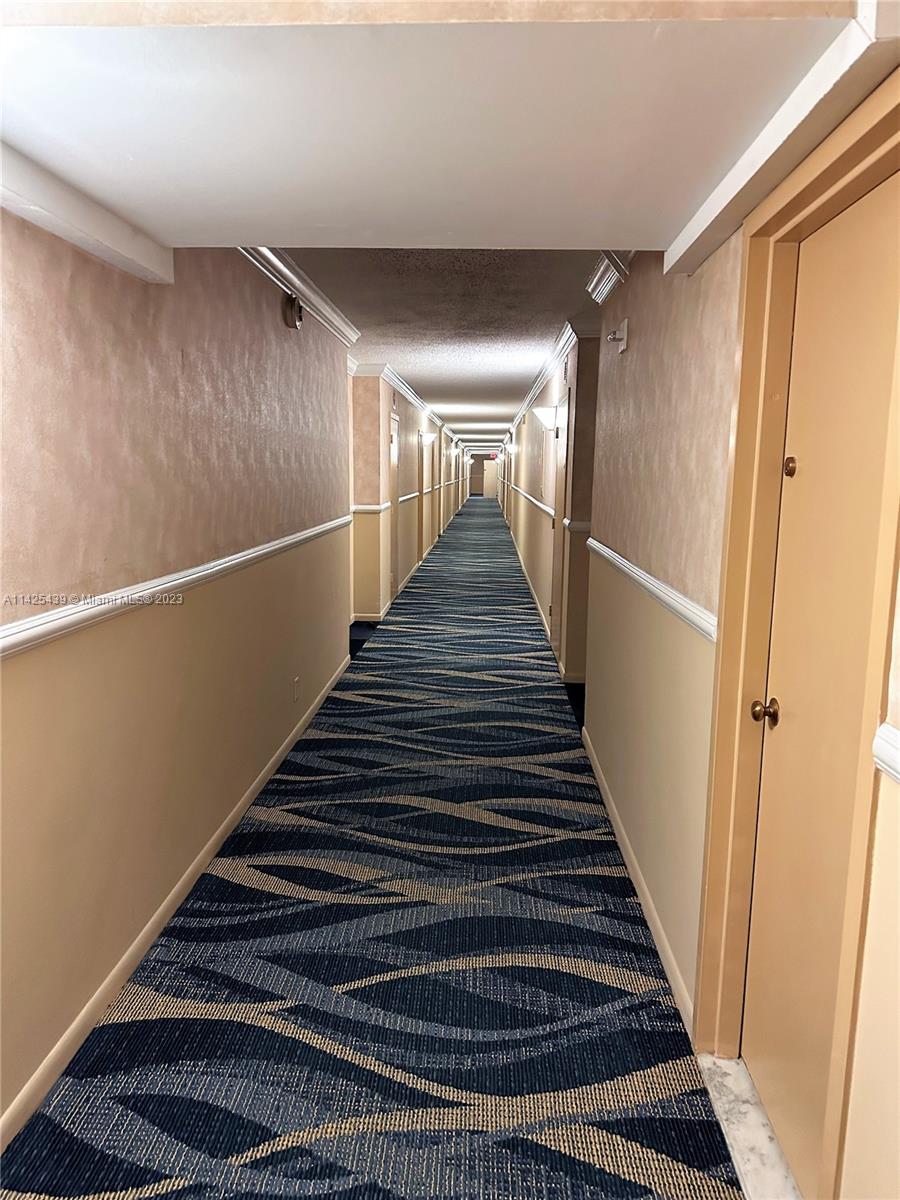 HALLMARK OF HOLLYWOOD CON - Residential