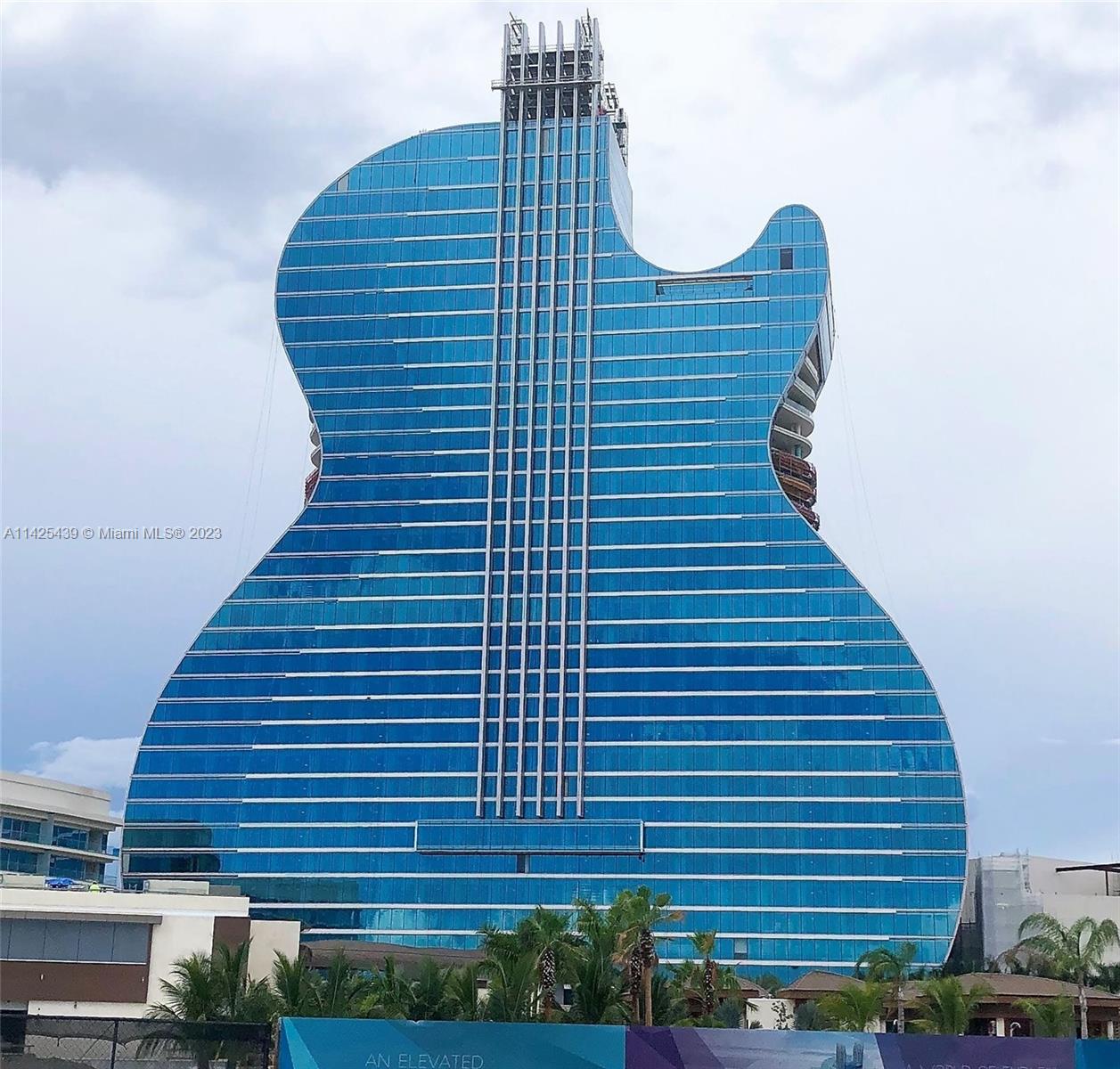 HALLMARK OF HOLLYWOOD CON - Residential