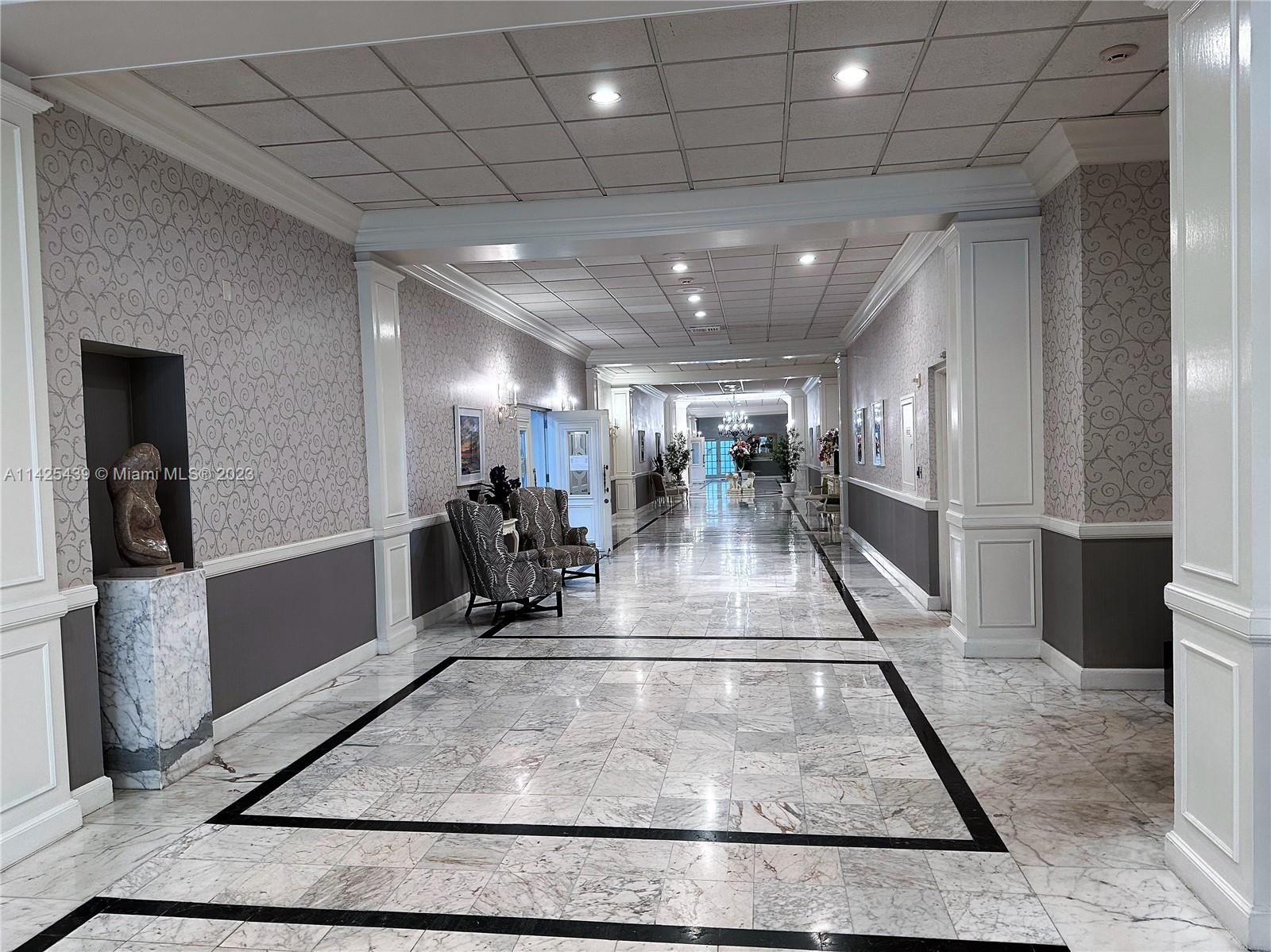 HALLMARK OF HOLLYWOOD CON - Residential