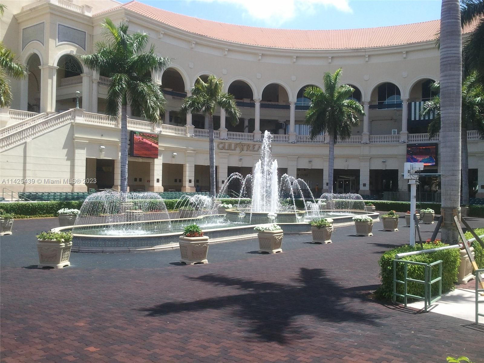 HALLMARK OF HOLLYWOOD CON - Residential