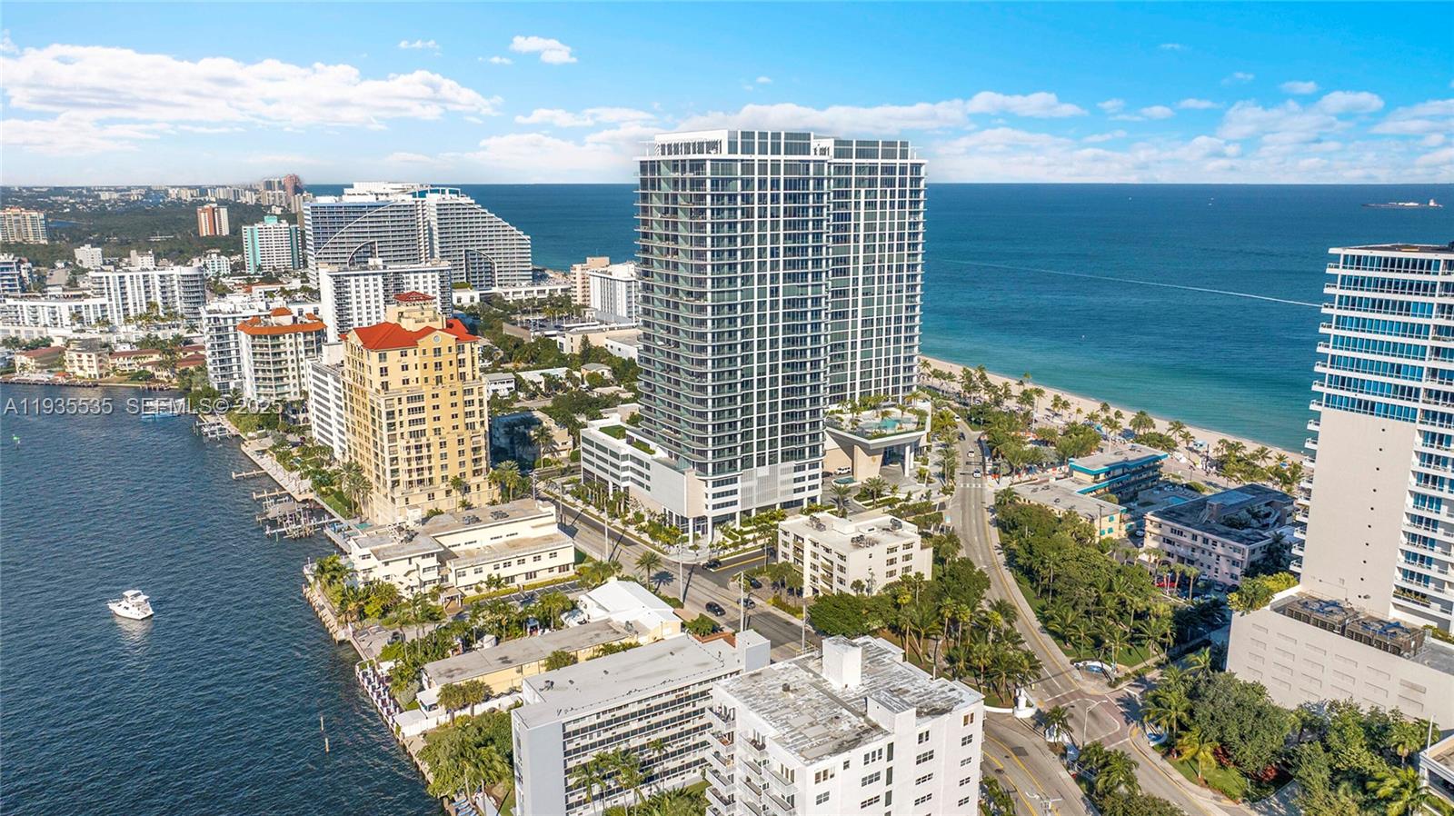 Selene Oceanfront Resident - Residential Lease