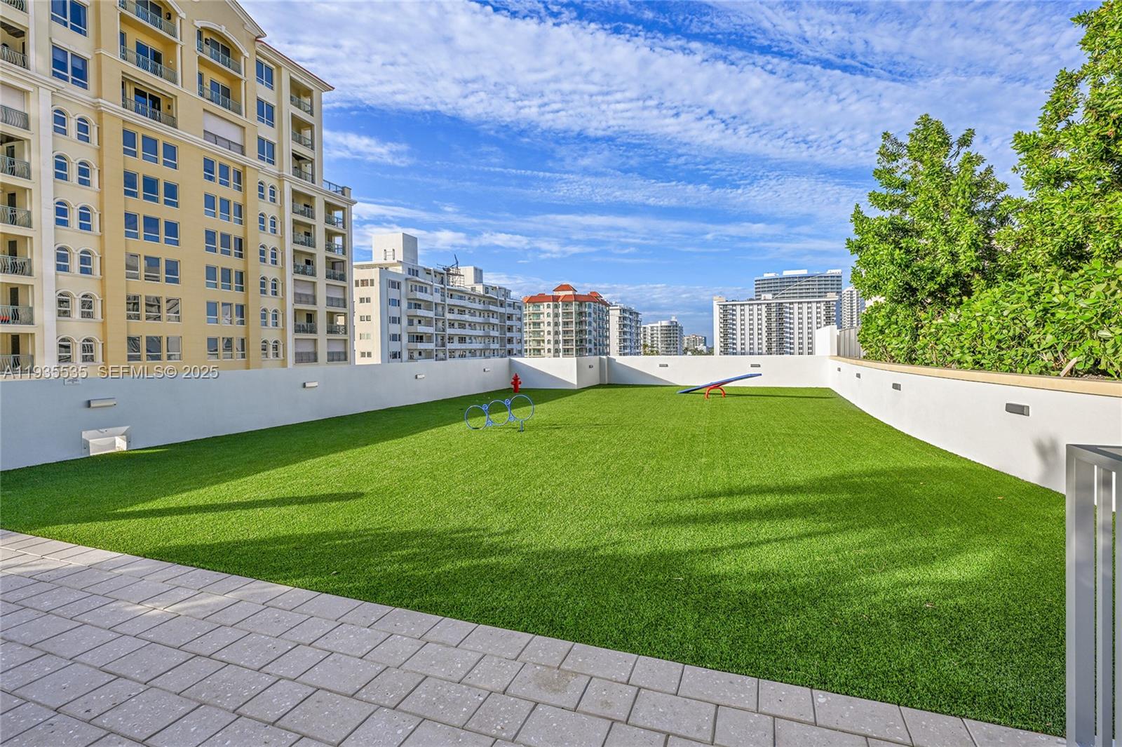 Selene Oceanfront Resident - Residential Lease