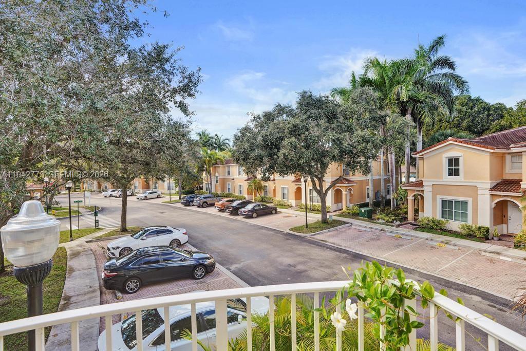 MELROSE POINT CONDO - Residential