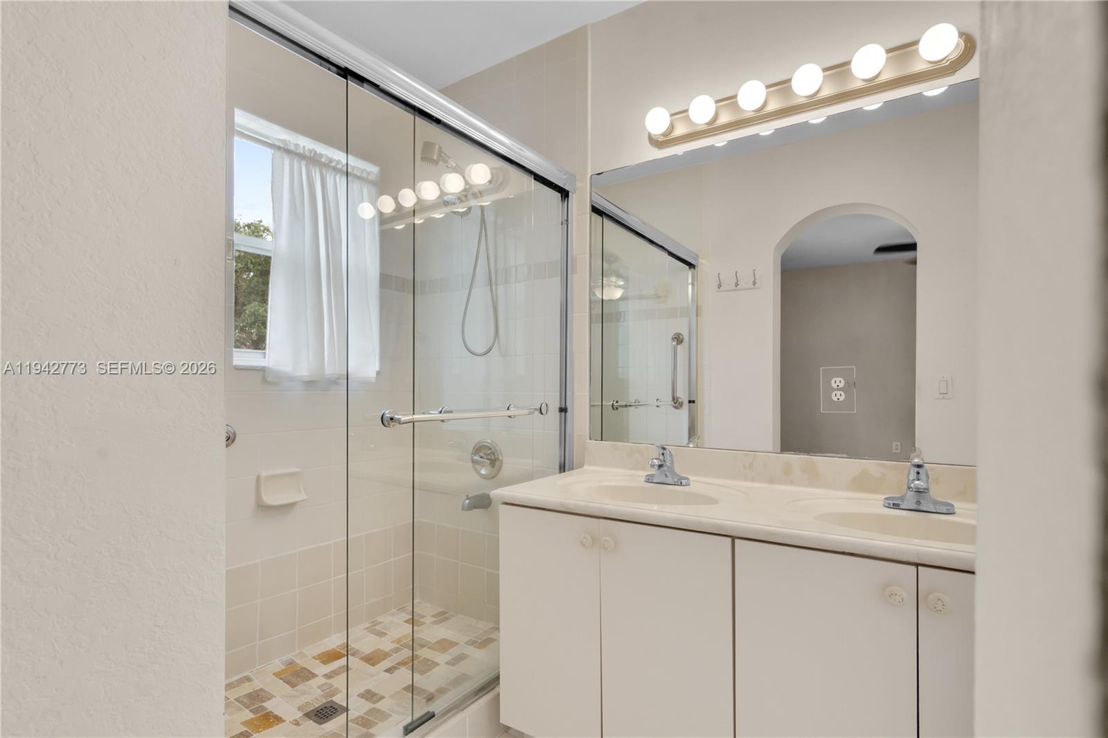 MELROSE POINT CONDO - Residential
