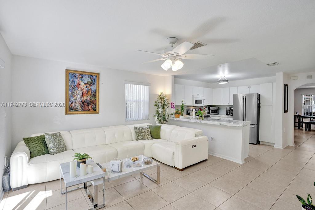 MELROSE POINT CONDO - Residential