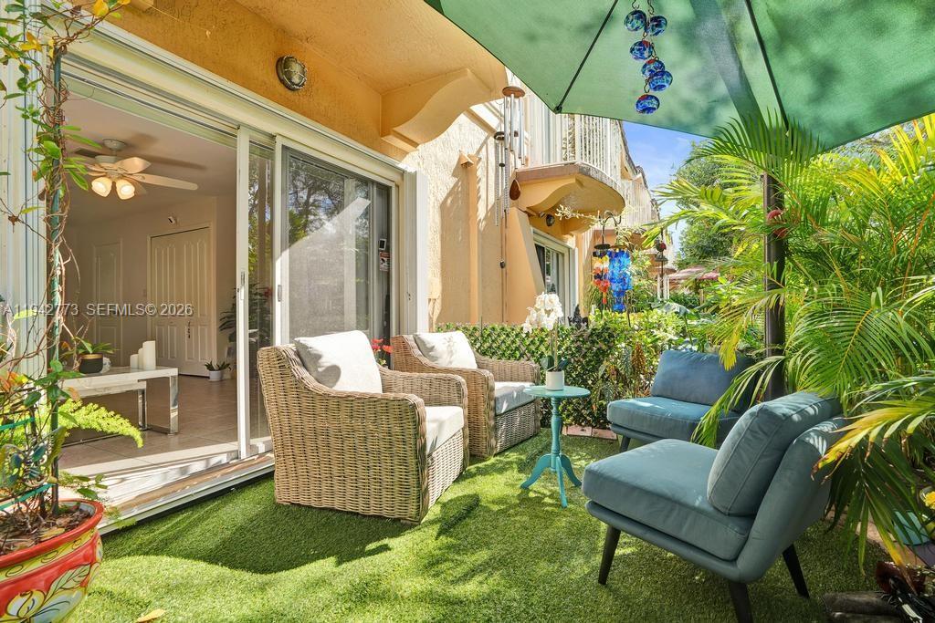 MELROSE POINT CONDO - Residential