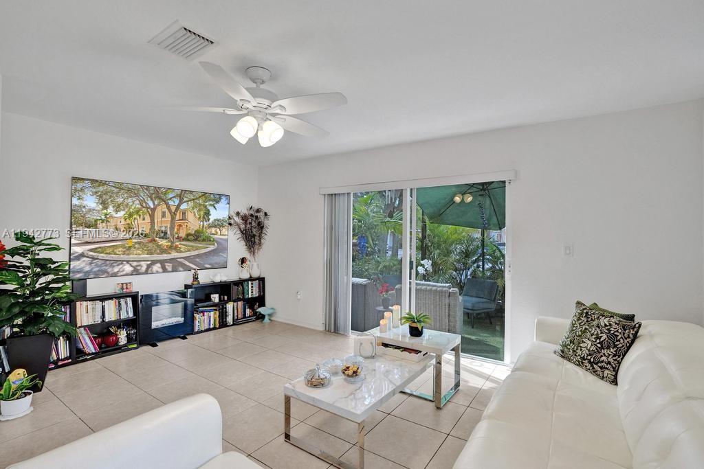 MELROSE POINT CONDO - Residential