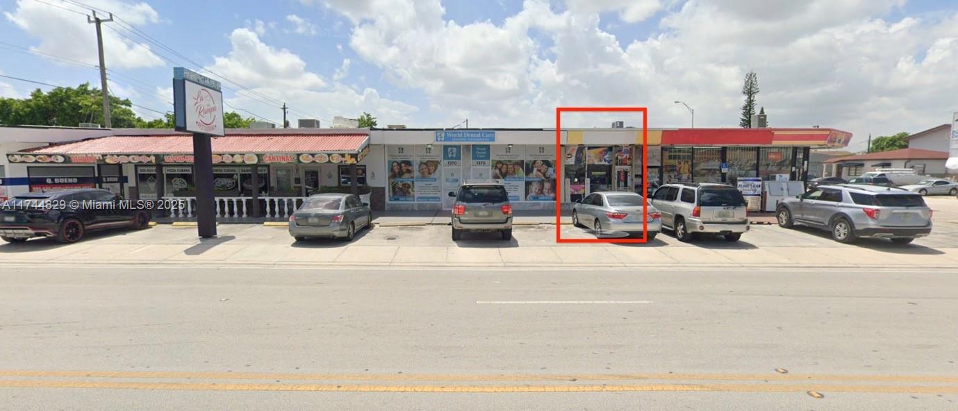 Prime 850 SF commercial space available on East 4th Ave in Hialeah, ideal for restaurant takeout, food service, or any small retail business. High-traffic area with excellent visibility and accessibility. Perfect for entrepreneurs looking to establish or expand their business in a bustling location. Suitable for various uses, including quick-service restaurants, specialty food shops, or boutique retail. Flexible lease terms are available. Don’t miss this great opportunity—contact us today for more details!