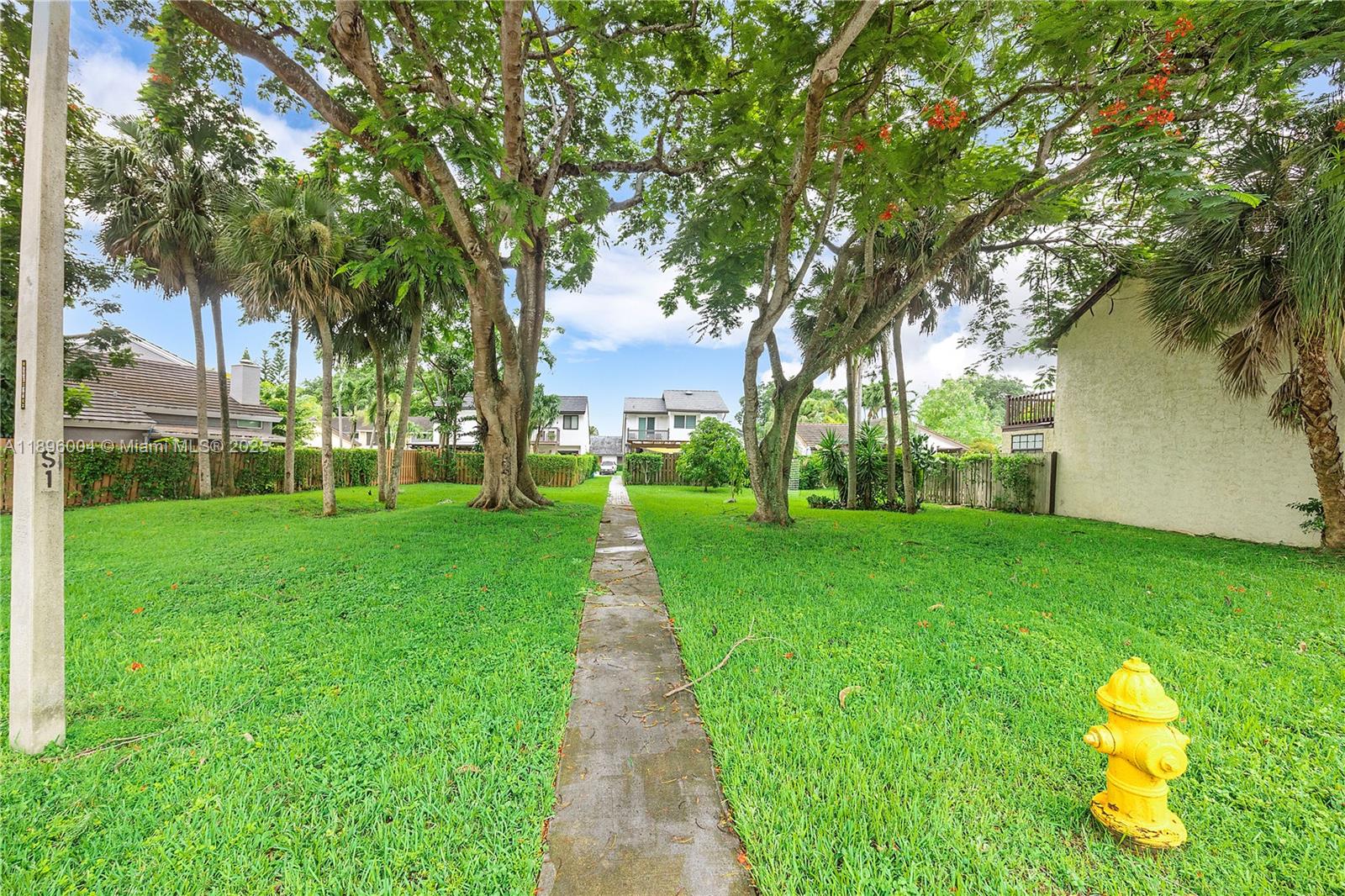 HAMMOCKS SEC 2 - Residential