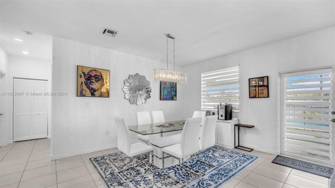 Single Family Residence in Miami FL 13351 184th Ter Ter 6.jpg