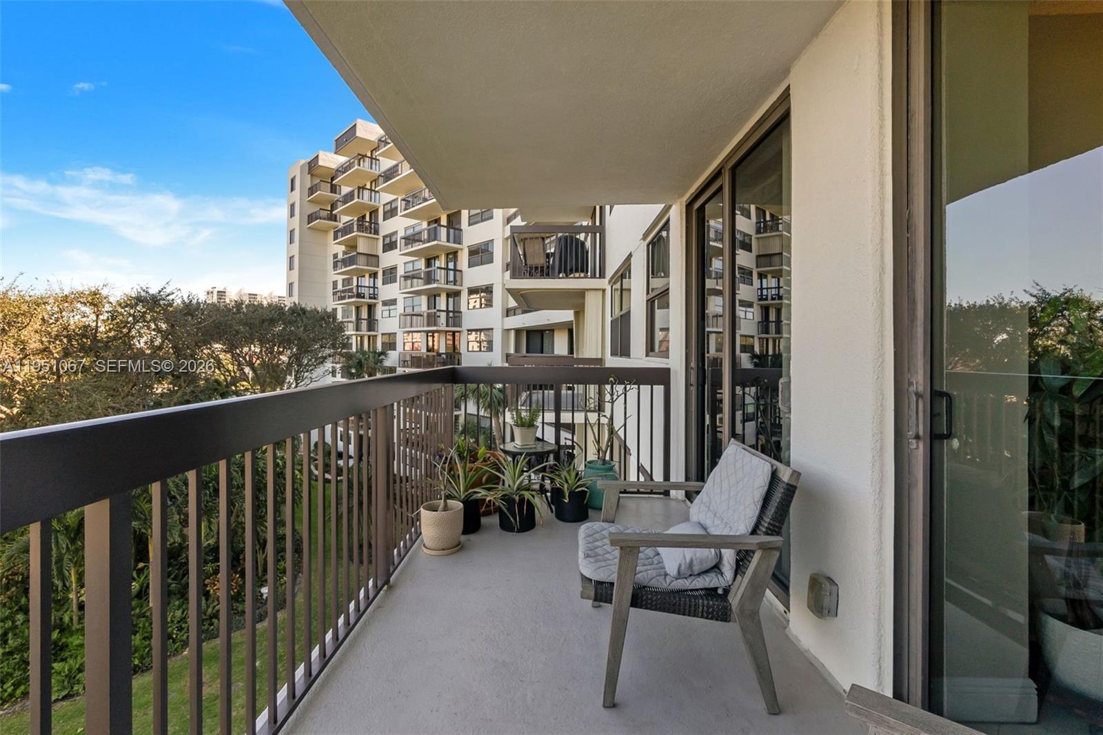 VOYAGER CONDO - Residential