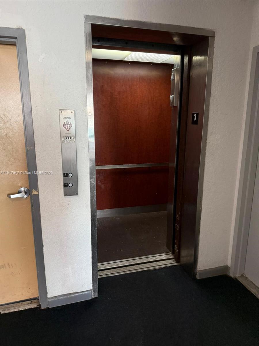 NEWPORT AT LAUDERHILL CON - Residential