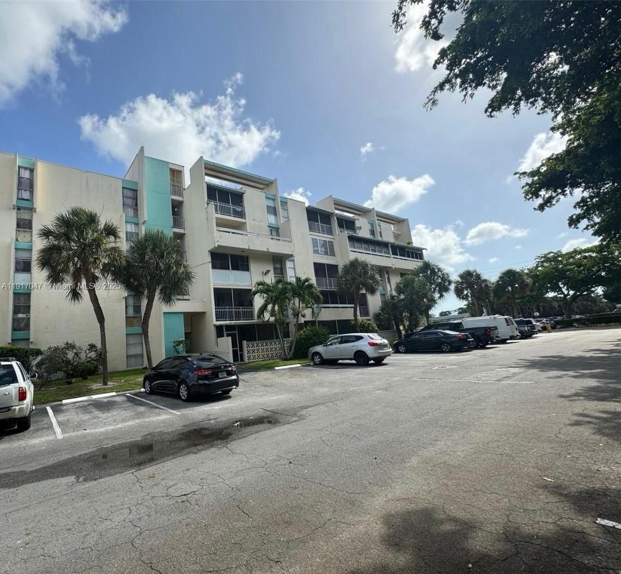 NEWPORT AT LAUDERHILL CON - Residential