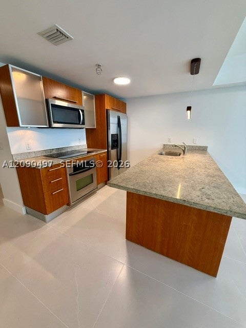 185 SW 7th St 3703