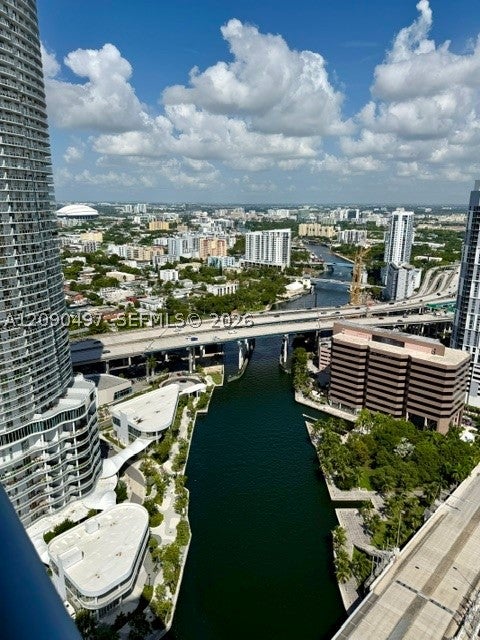 185 SW 7th St 3703