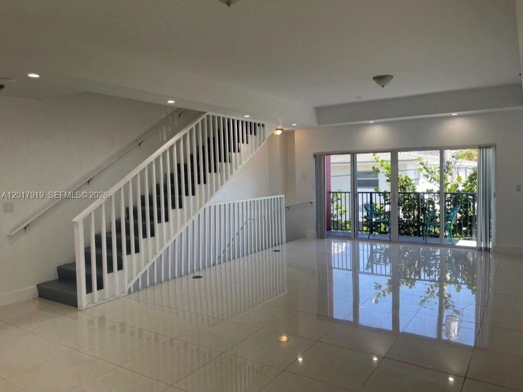 Photo of 1813 Madison St #6, Hollywood, FL 33020 (MLS # A12017919)