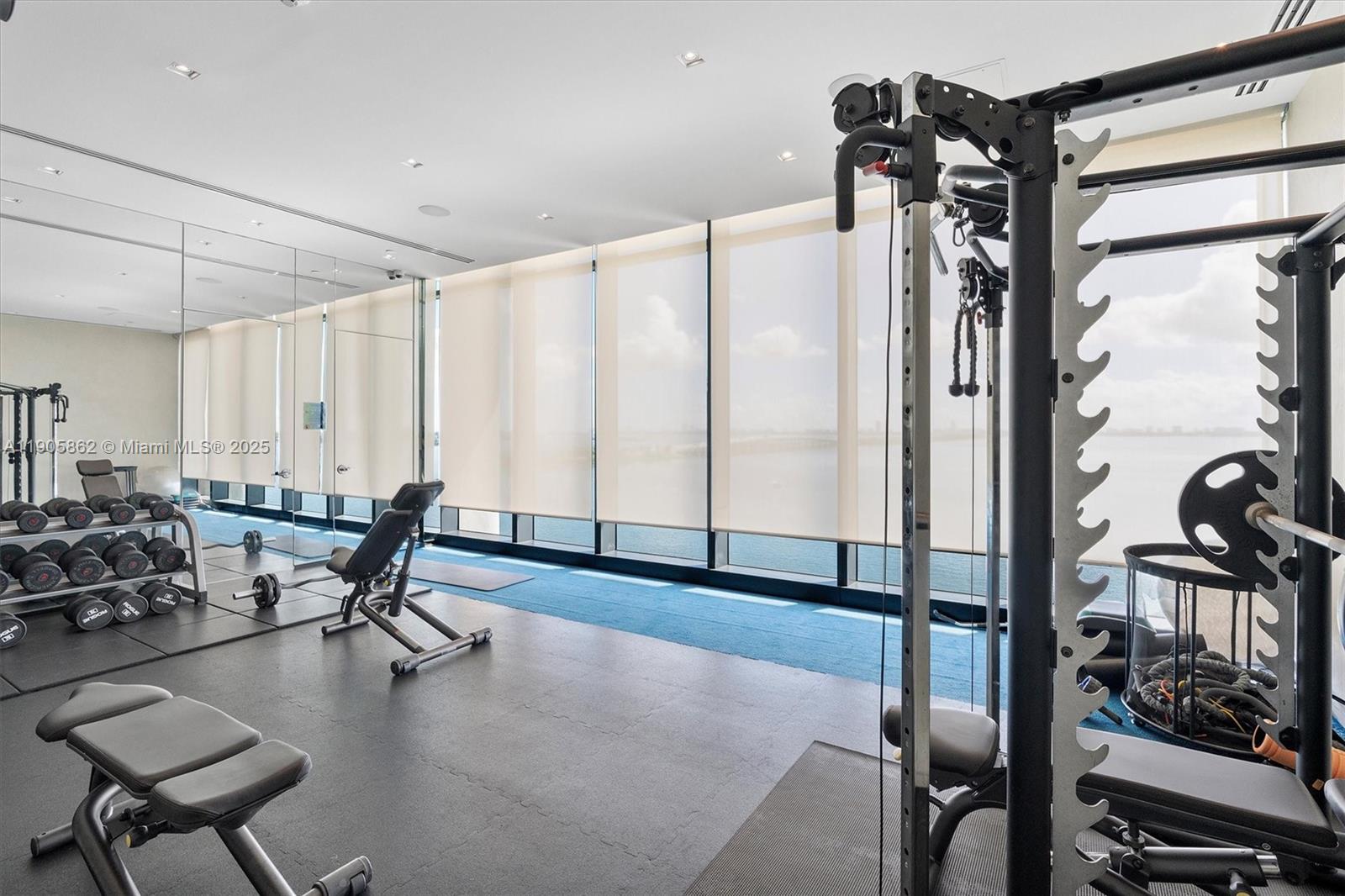 ONE PARAISO CONDO - Residential