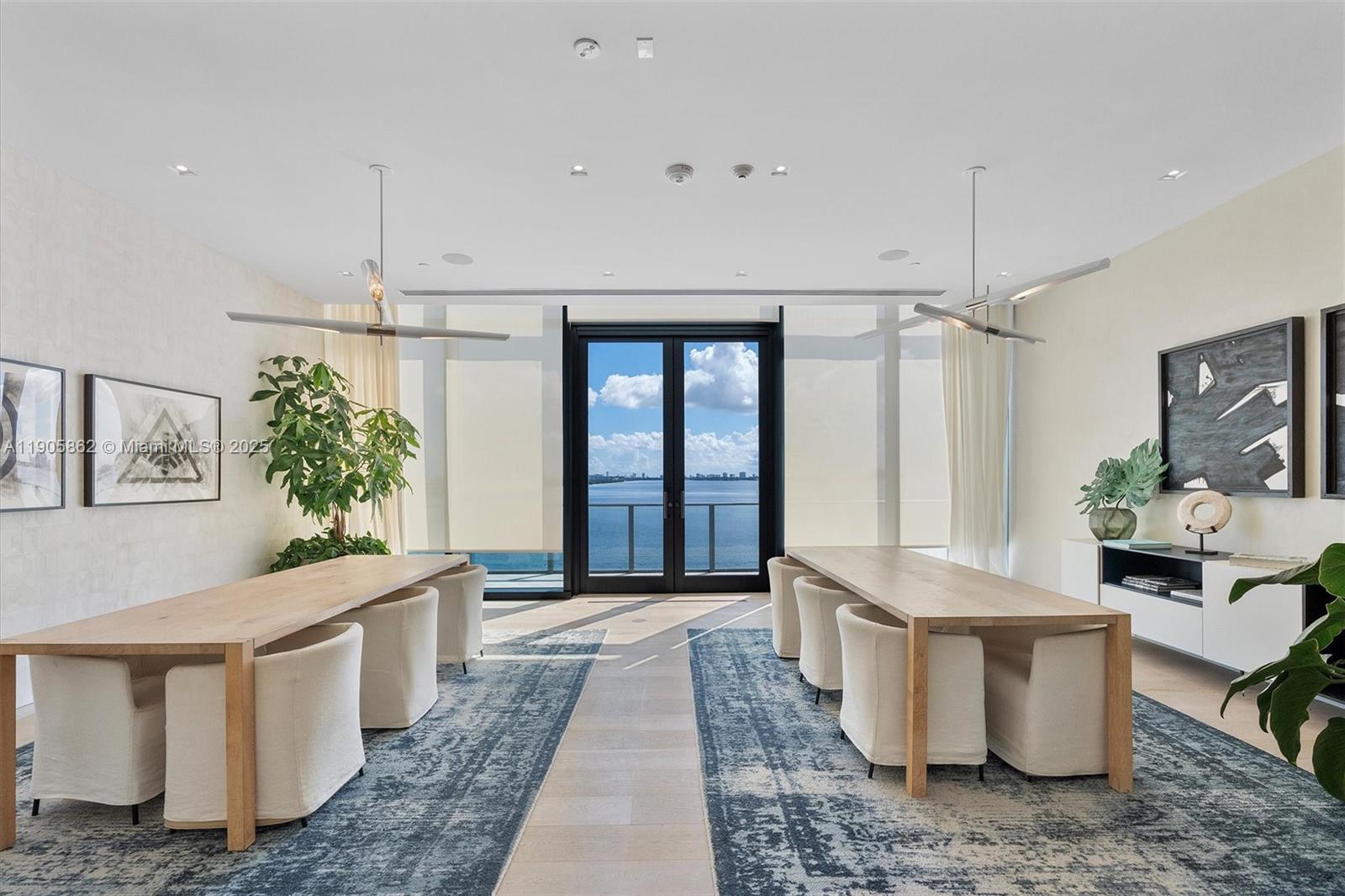 ONE PARAISO CONDO - Residential