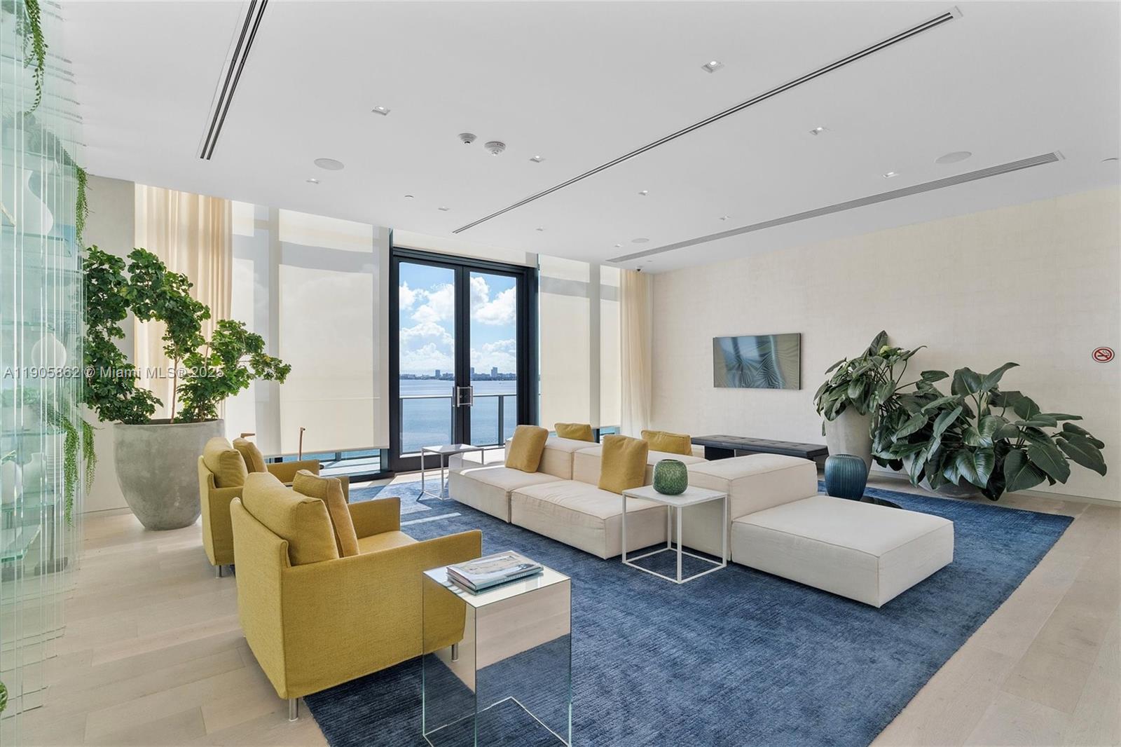 ONE PARAISO CONDO - Residential