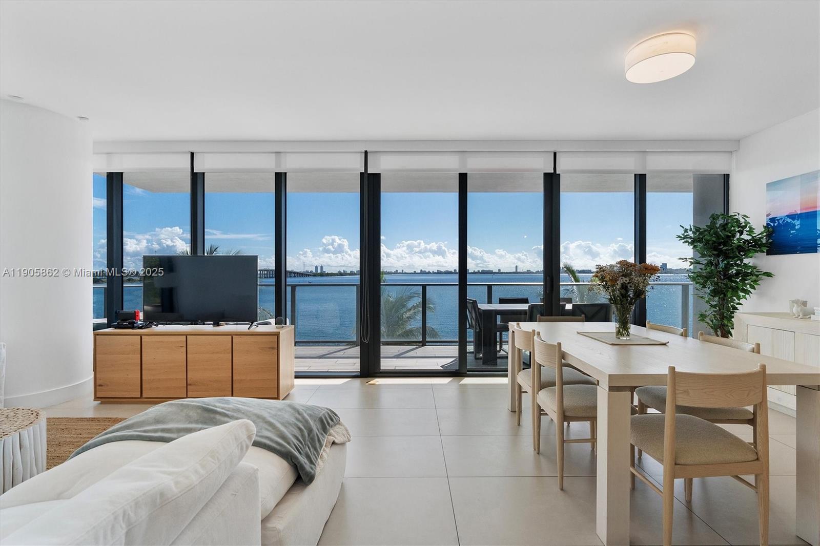 ONE PARAISO CONDO - Residential